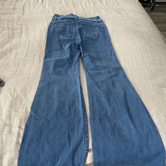 Vici bell bottom jeans - Picture 7 of 7